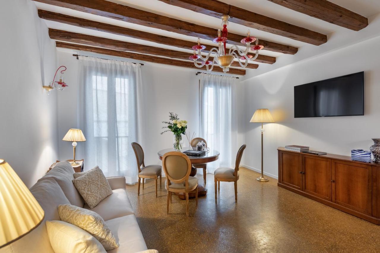 Casanova Fenice - Canal View * Venedig