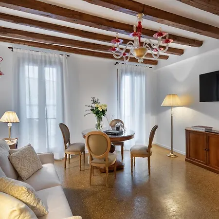 Casanova Fenice - Canal View Venice Exterior photo