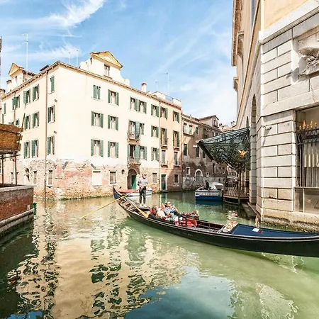Casanova Fenice - Canal View Venice Exterior photo