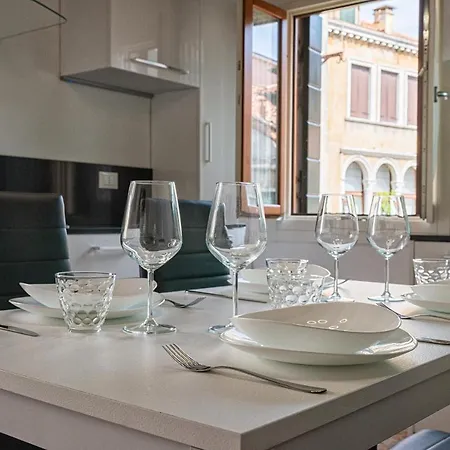 Casanova Fenice - Canal View Venice Exterior photo