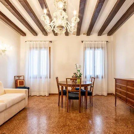 Casanova Fenice - Canal View Venice Room photo